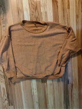 Free People  Crewneck Sweater in Camel